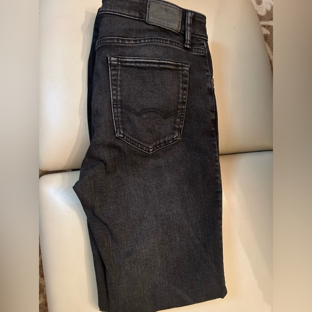 American Eagle men’s jeans